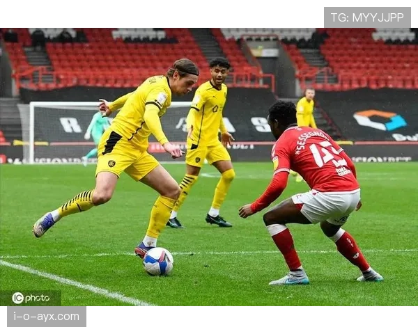 卢顿城队勇夺英冠冠军，强势进军英超新赛季