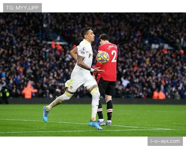 萨卡与拉菲尼亚右边锋对比:突破效率与进攻角色差异